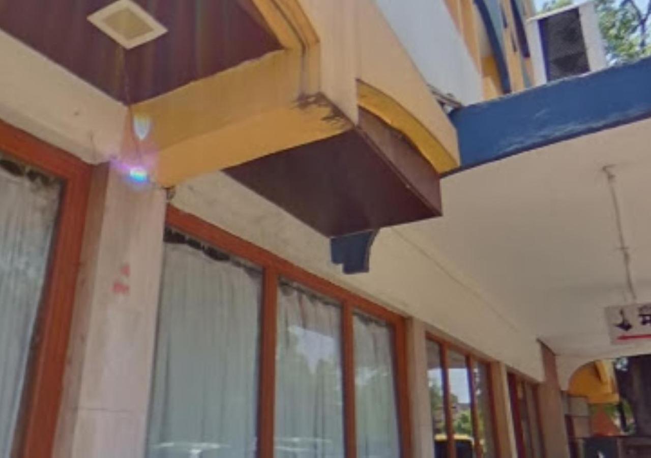 Hotel Mayur Restaurant Chandrapur Kültér fotó